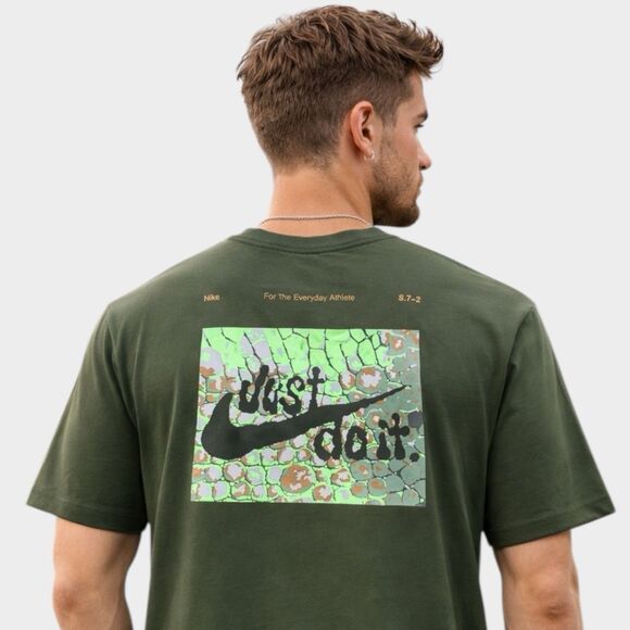 Nike Other - Nike T Shirt Mens XXL Green Graphic Just Do It Athletic Streetwear‎ FN0837-325